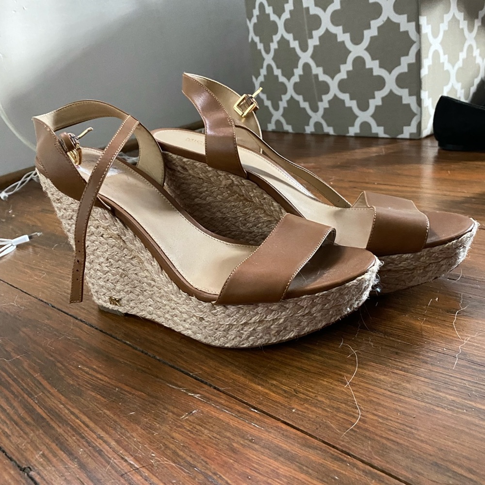 Michal kors wedges